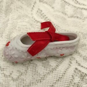 Vintage Enesco‎ Bisque Miniature Ballet Slipper Collectible